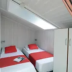 Semesterbostad Strandblick 28 *